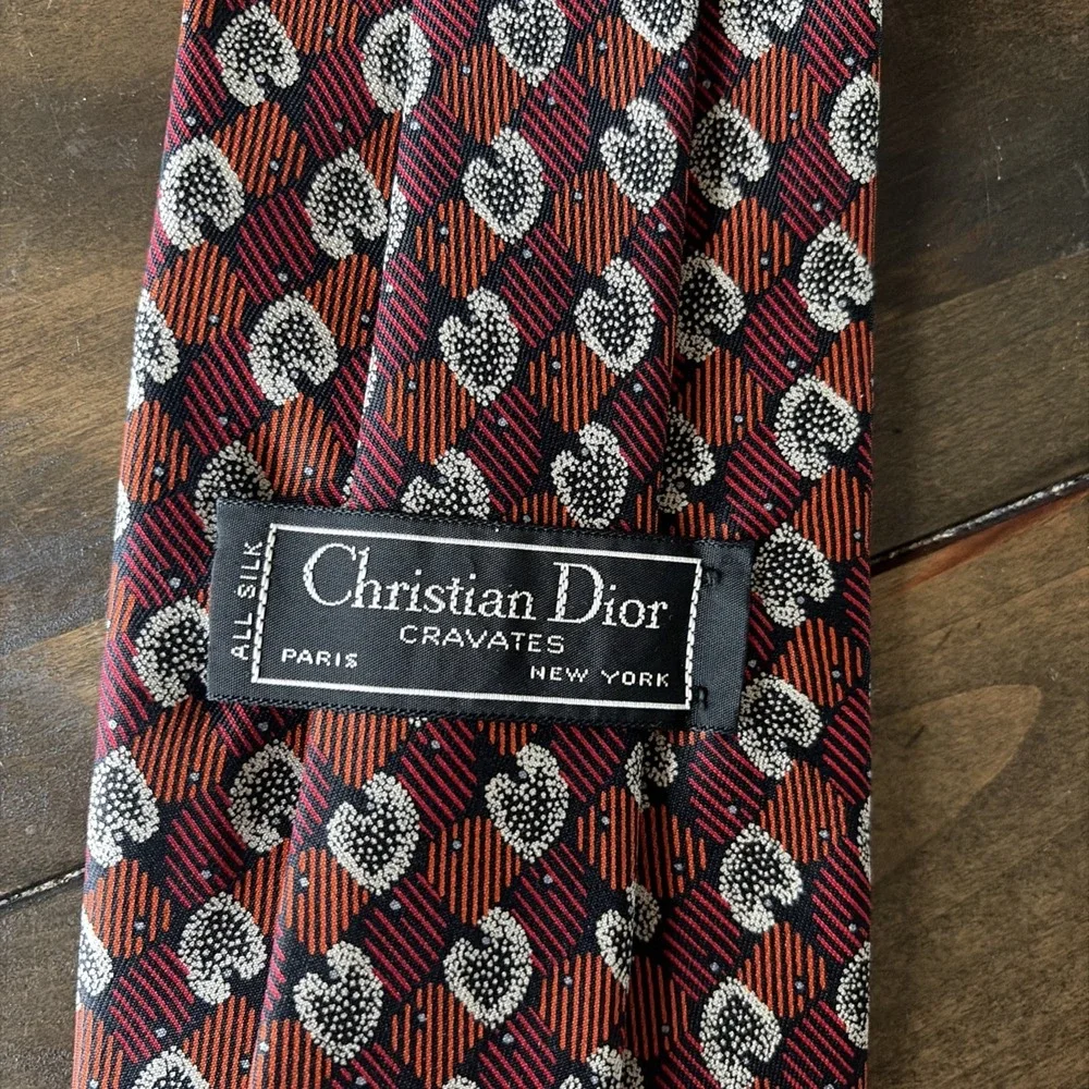 Christian Dior Vintage Necktie Mens OS Rust Burgundy Paisley Silk Designer Tie‎